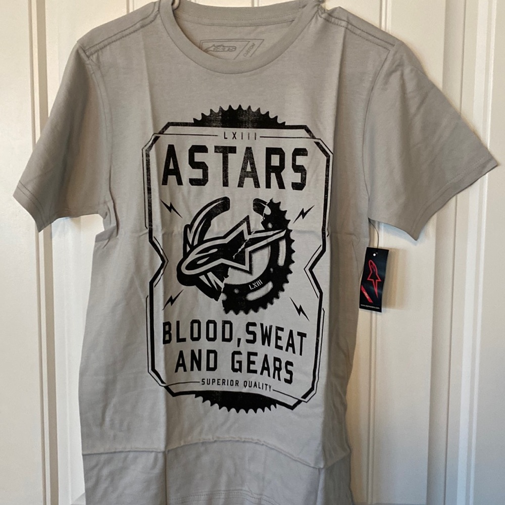 Light grey mens size small alpinestars tshirt